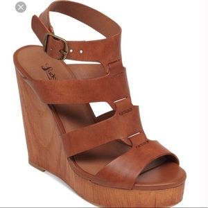 Leather wedge sandals